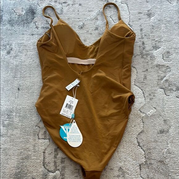 Elegant Tan One-Piece Swimsuit - Picture 5 of 9